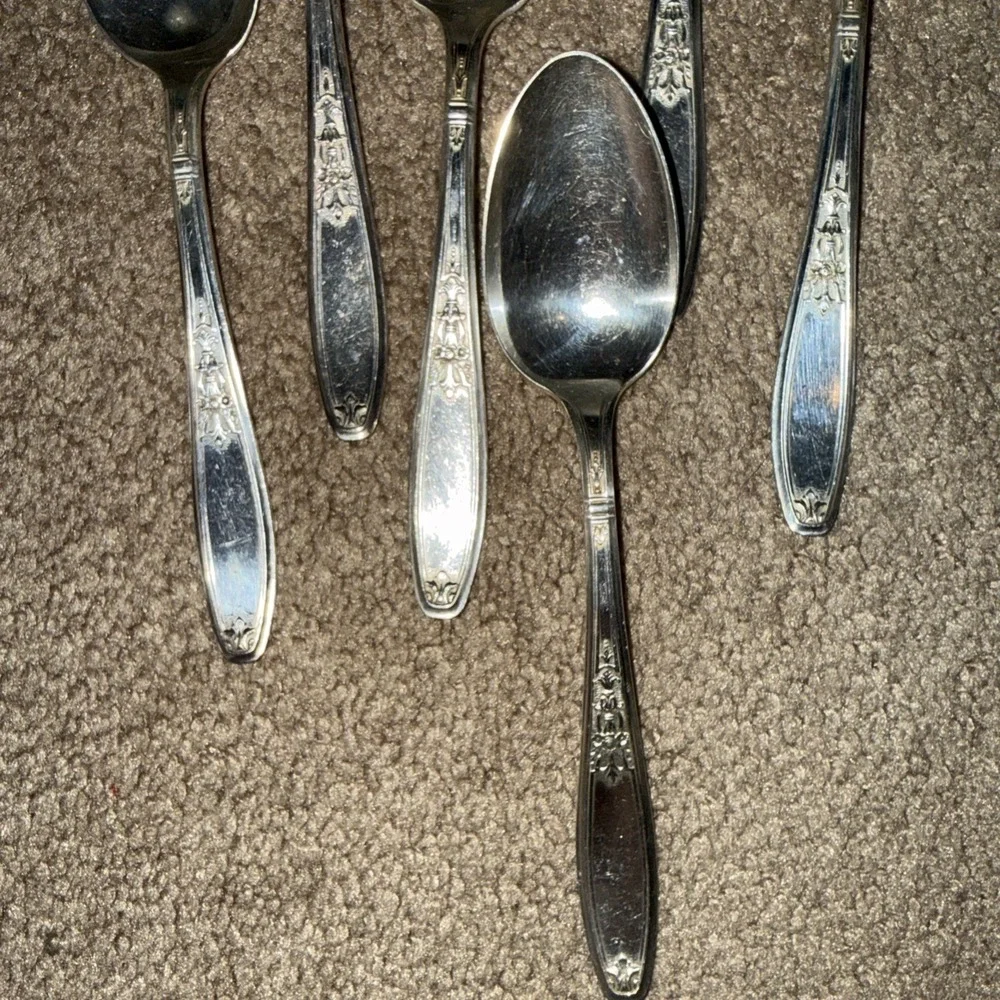 Vintage Rogers Bros 1847 Ambassador Pattern Soup Spoons 5